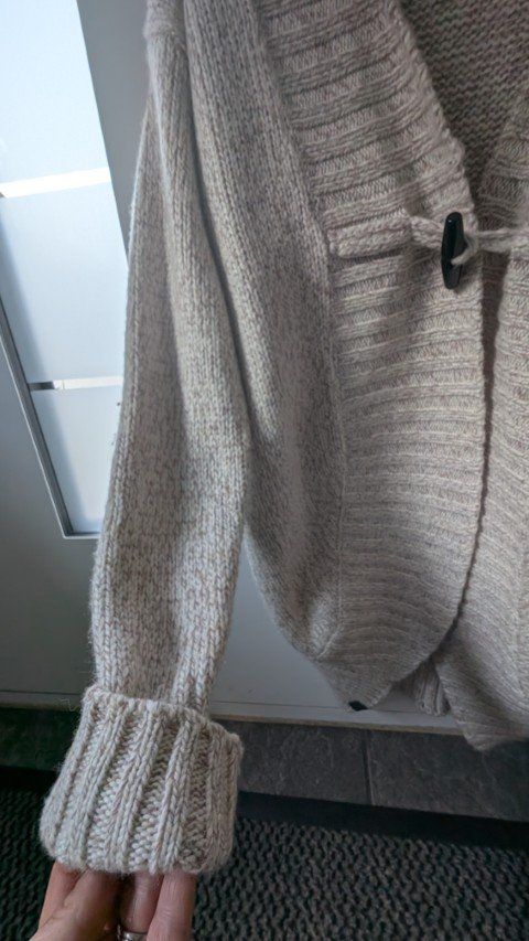 Bench Giacche: Bench....Strickjacke mit Wollanteil – Usato da Winznau venduto da Delphin65 1