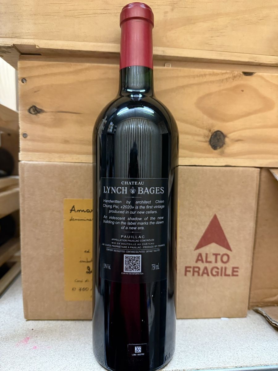 Lynch Bages Vino: Chateau Lynch Bages 2020 – Nuovo e nell'imballaggio originale da Troinex venduto da Airain 1