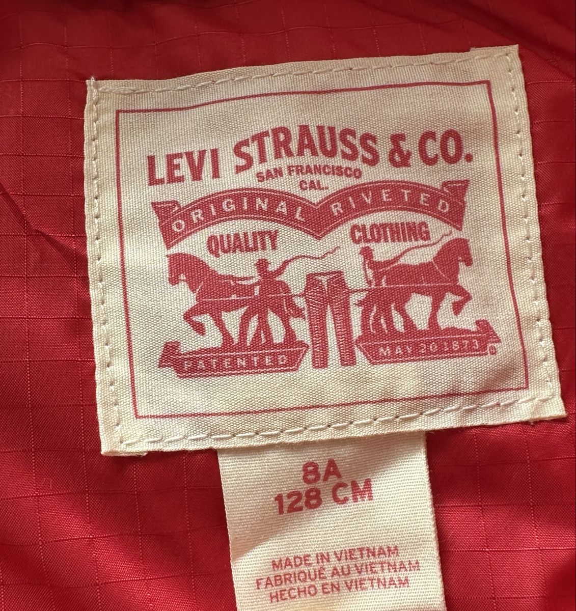 Levi's Giacche & Cappotti: Giacca impermeabile Levi’s – Usato da Castel San Pietro venduto da Moregi 2