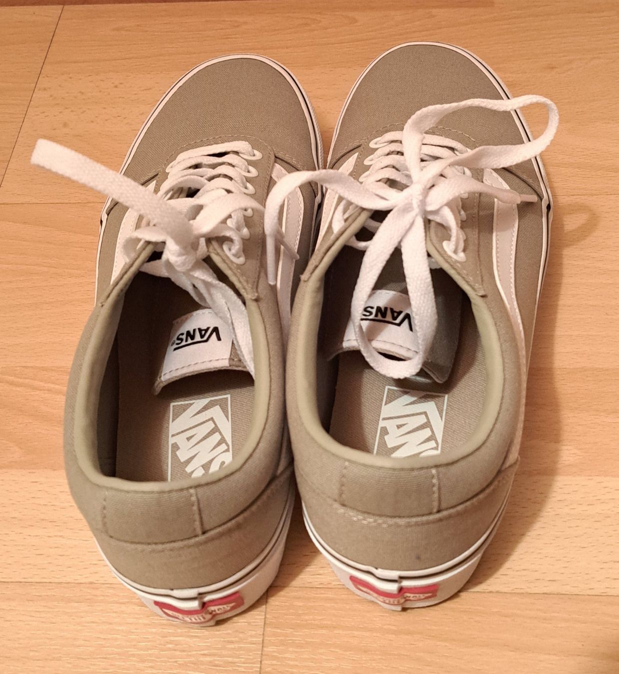 Scarpe da donna: VANS Ward Platform, Gr. 39, NEU-Originalverpackt! – Nuovo e nell'imballaggio originale da Giswil venduto da pet_755f 2