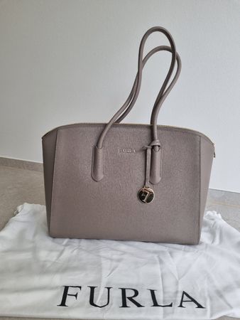 Furla Damen Handtasche in Taupe - Top Zustand!