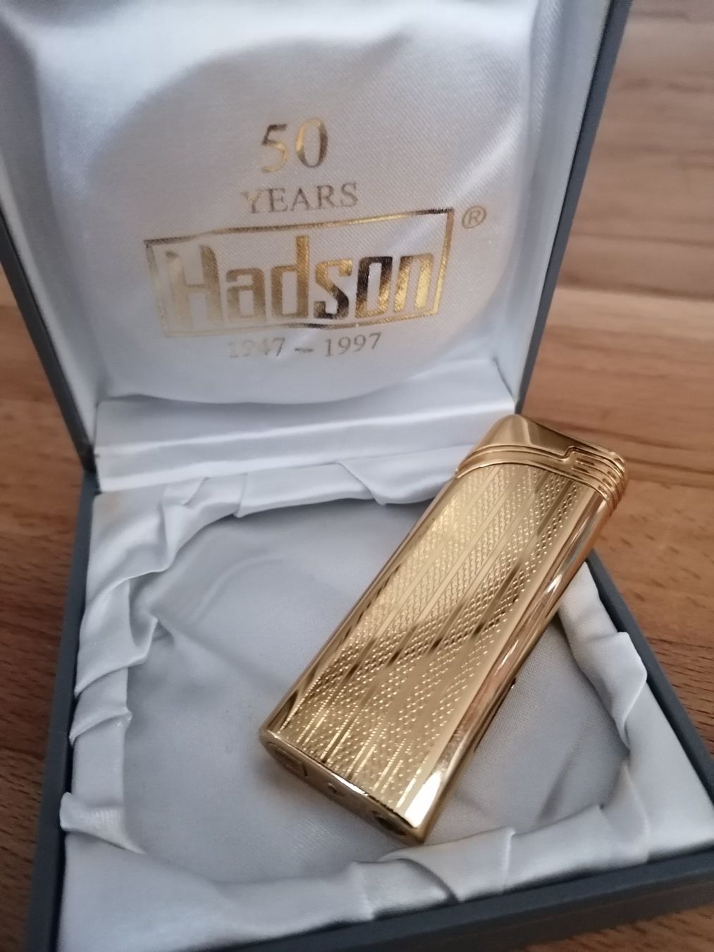 Accendini: HADSON Jubiläumsfeuerzeug – Nuovo (secondo la descrizione) da St. Margrethen SG venduto da Nero7