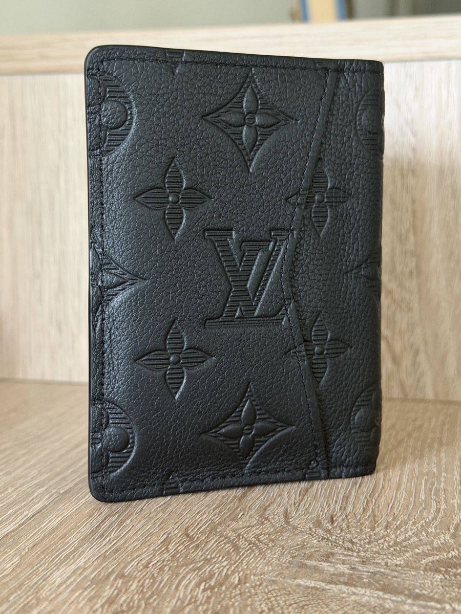 Louis Vuitton Portafogli: Louis Vuitton Portmonee Schwarz – Usato da Zürich venduto da Karim.Jamal 2