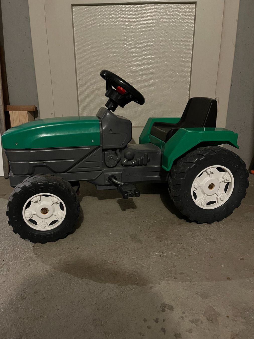 Veicoli per bambini: Kinder Trettraktor – Usato da Winterthur venduto da rab_df86