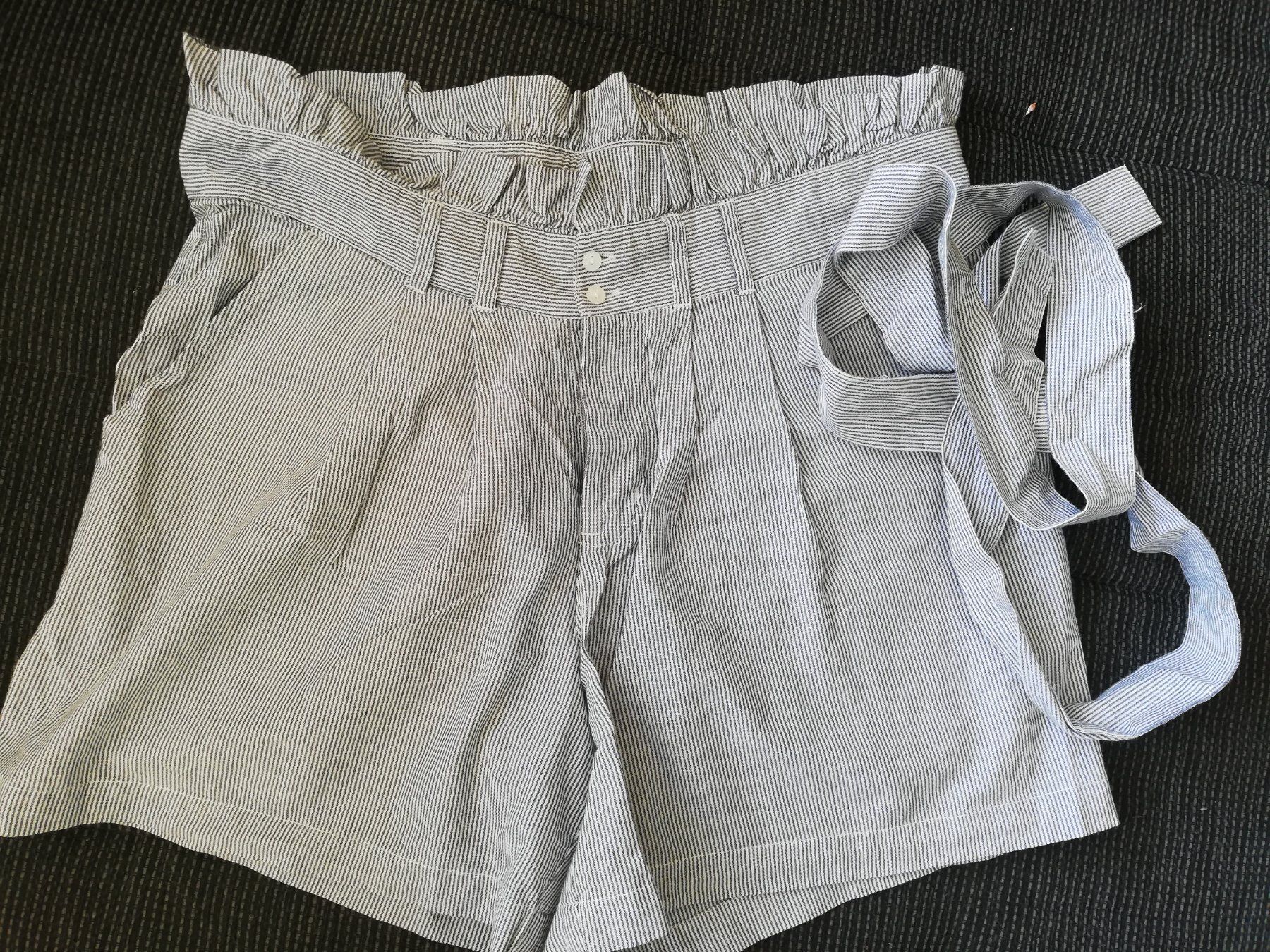 Pantaloni: Shorts – Usato da Marly venduto da schnibu2