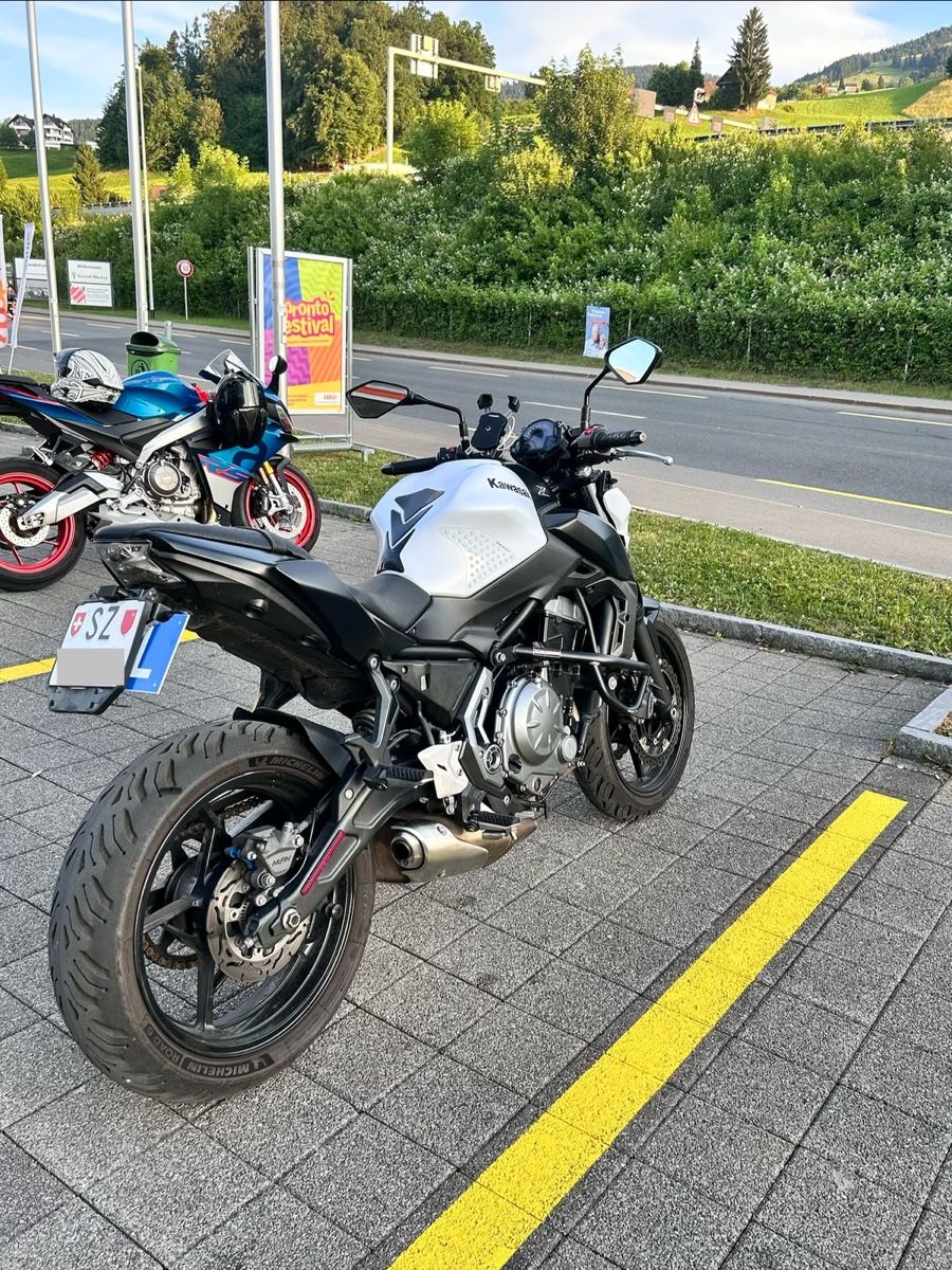 Kawasaki Strada: Kawasaki z650 – Usato da Zürich venduto da umi_2ryd
