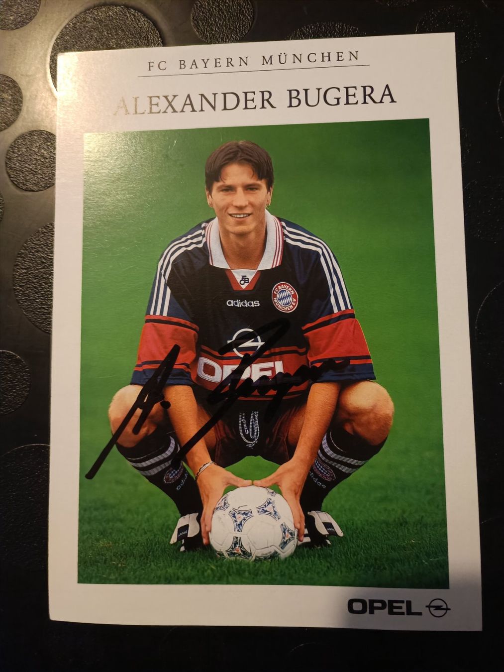 Autografi: Alexander Bugera - Bayern München - handsignierte ⚽ – Usato da Menziken venduto da Artographs