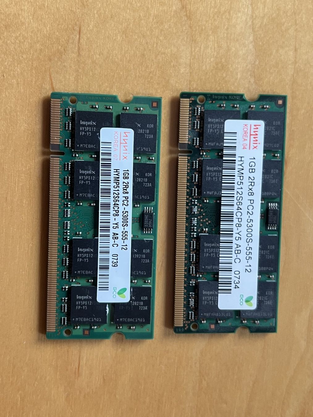 Memoria / RAM: 2x1GB 2rx8 PC2 5300S-555-12 – Usato da Bioggio venduto da Lll1
