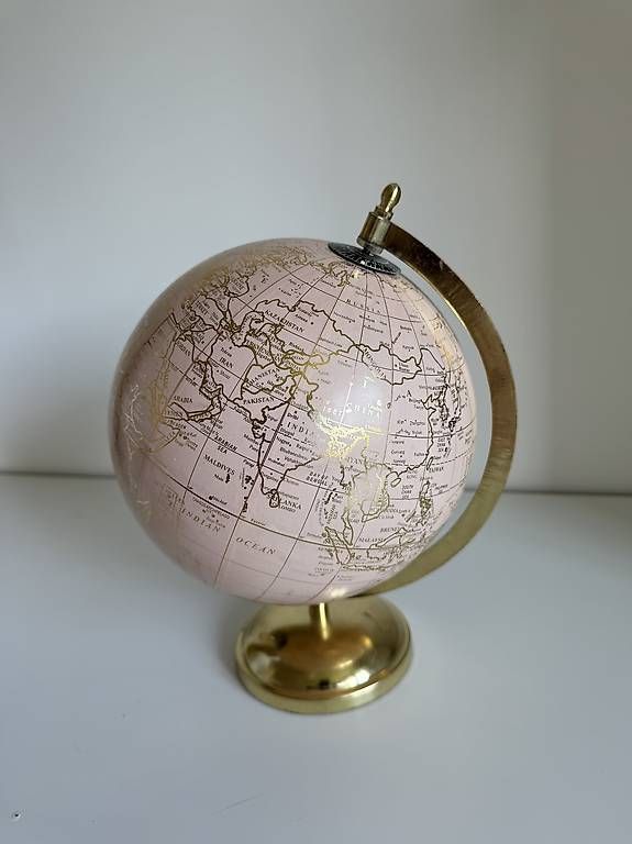 Sonstige Dekorationen & Accessoires: Globe terrestre déco rose et gold  – Gebraucht aus Mont sur Rolle von Carole1012