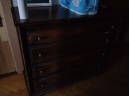 Gratis. Grösse ca. 130x50x100. So schnell wie möglich!
