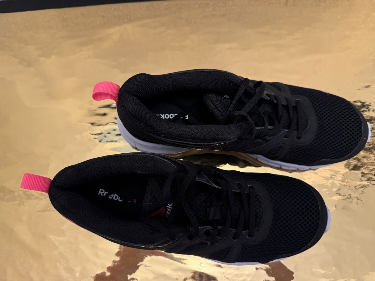 Reebok Herrenschuhe: Reebok Sportschuhe Gr. 40.5 – Neu (gemäss Beschreibung) aus Lachen SZ von artbyblondangel 6