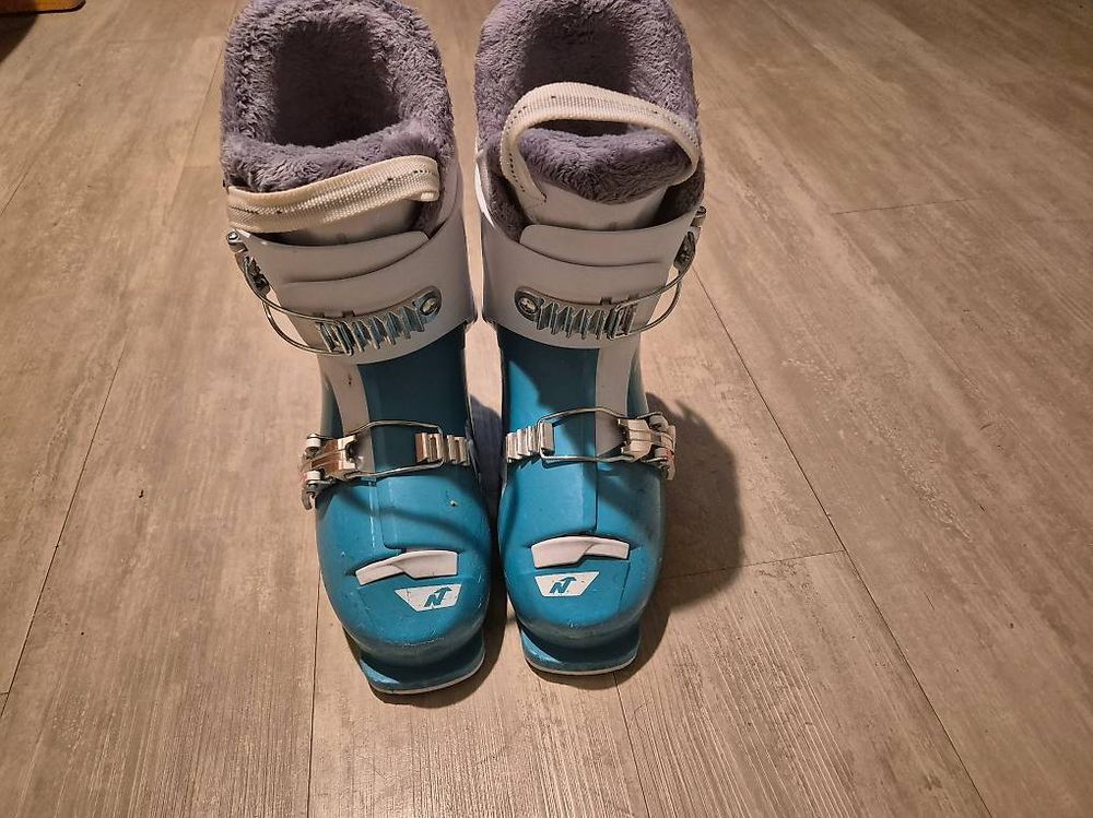 Nordica Chaussures garçon: Kinder Ski Schuh – D'occasion à Laupen BE par ybforever17