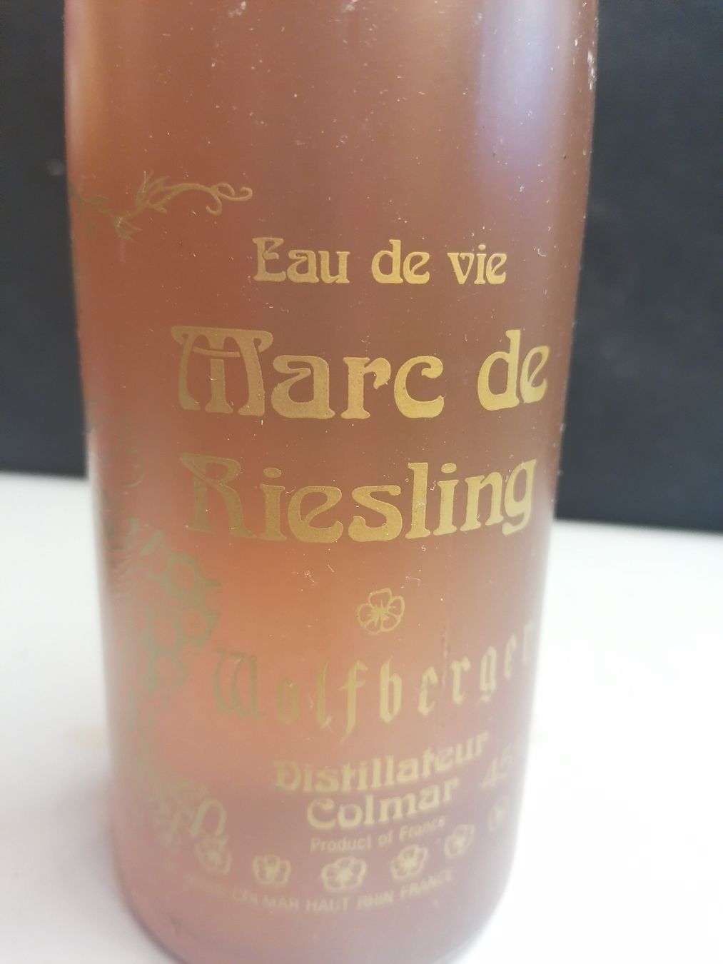 Wein: GOLFBERGER MARC DE RIESLING – Neu (gemäss Beschreibung) aus Genève von Leboucheoreilles 4