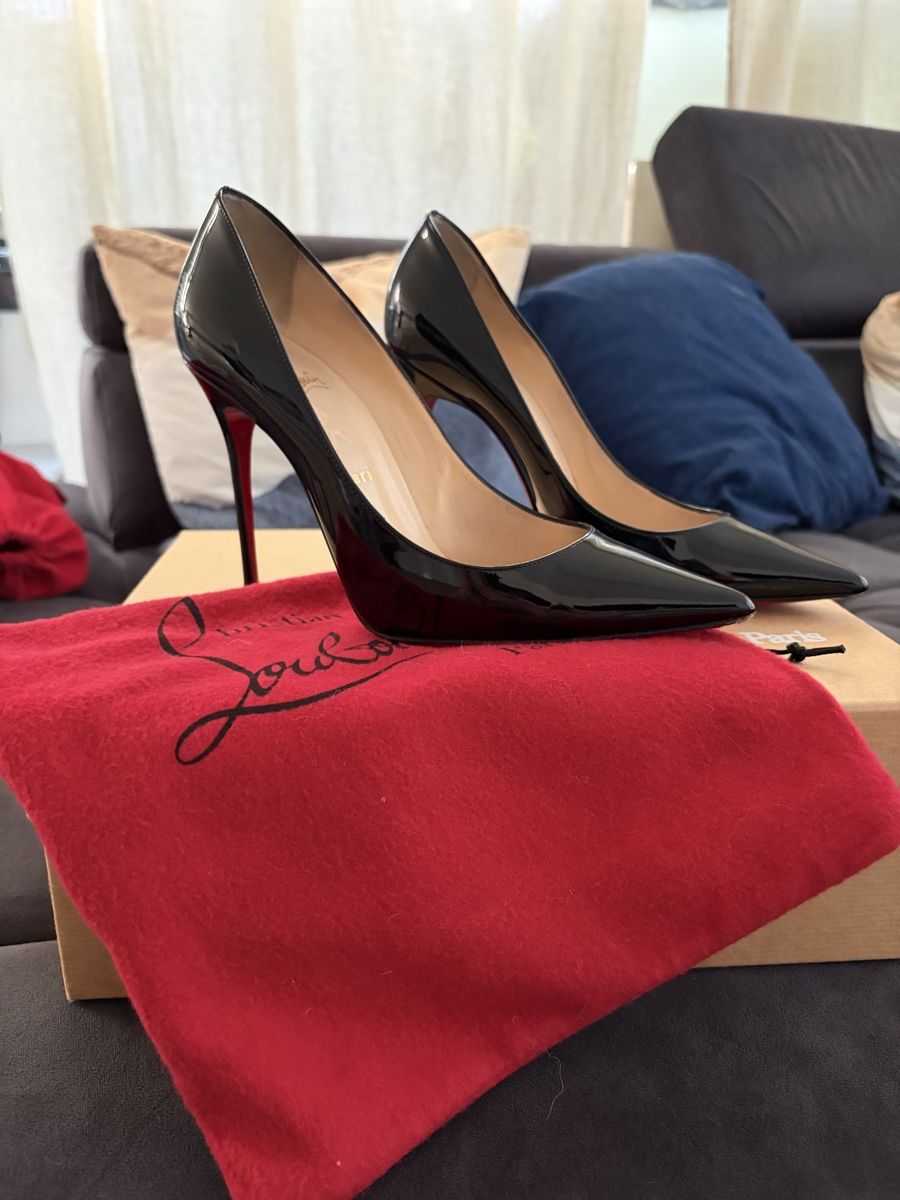 Christian Louboutin Scarpe da donna: Louboutin Pumps Schwarz Lack  – Usato da Thürnen venduto da rasmuvgtre