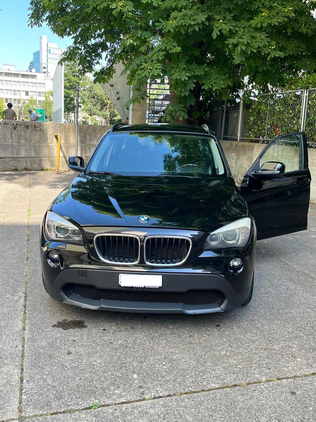 BMW Automobili: BMW X1 xDrive 18d Schwarz – Usato da Männedorf venduto da Patrrussek 2
