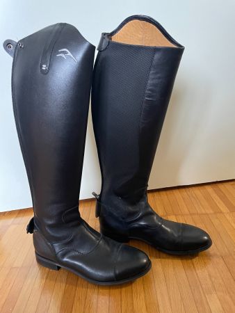 Elegante Lederstiefel der Marke Alberto Fasciani, Größe 39