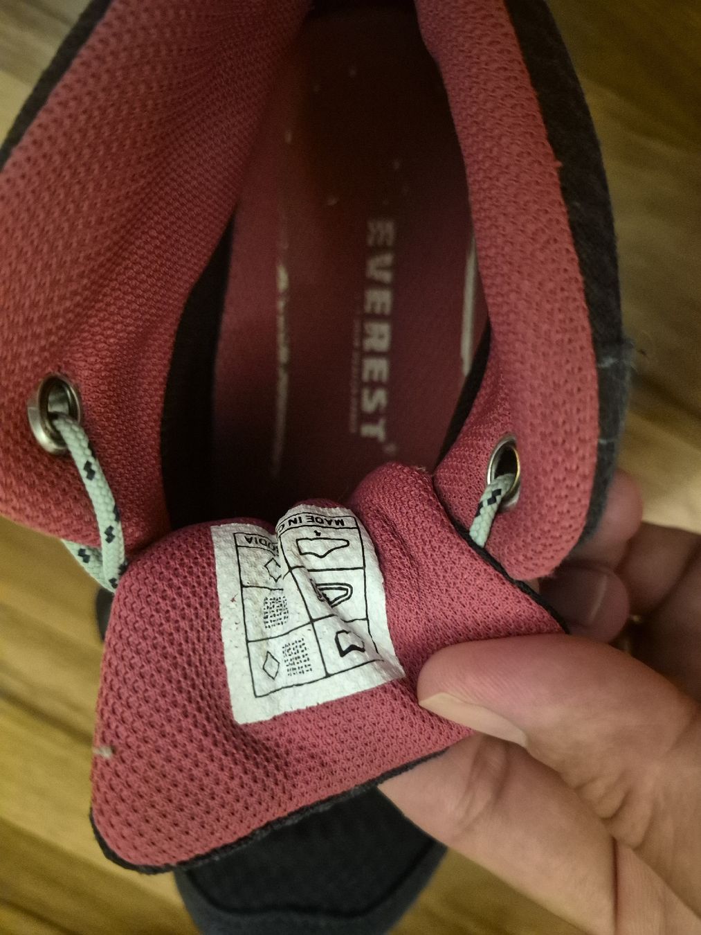 Herrenschuhe: Wanderschuhe Everest Gr 34  – Gebraucht aus Villigen von KaAn12 2