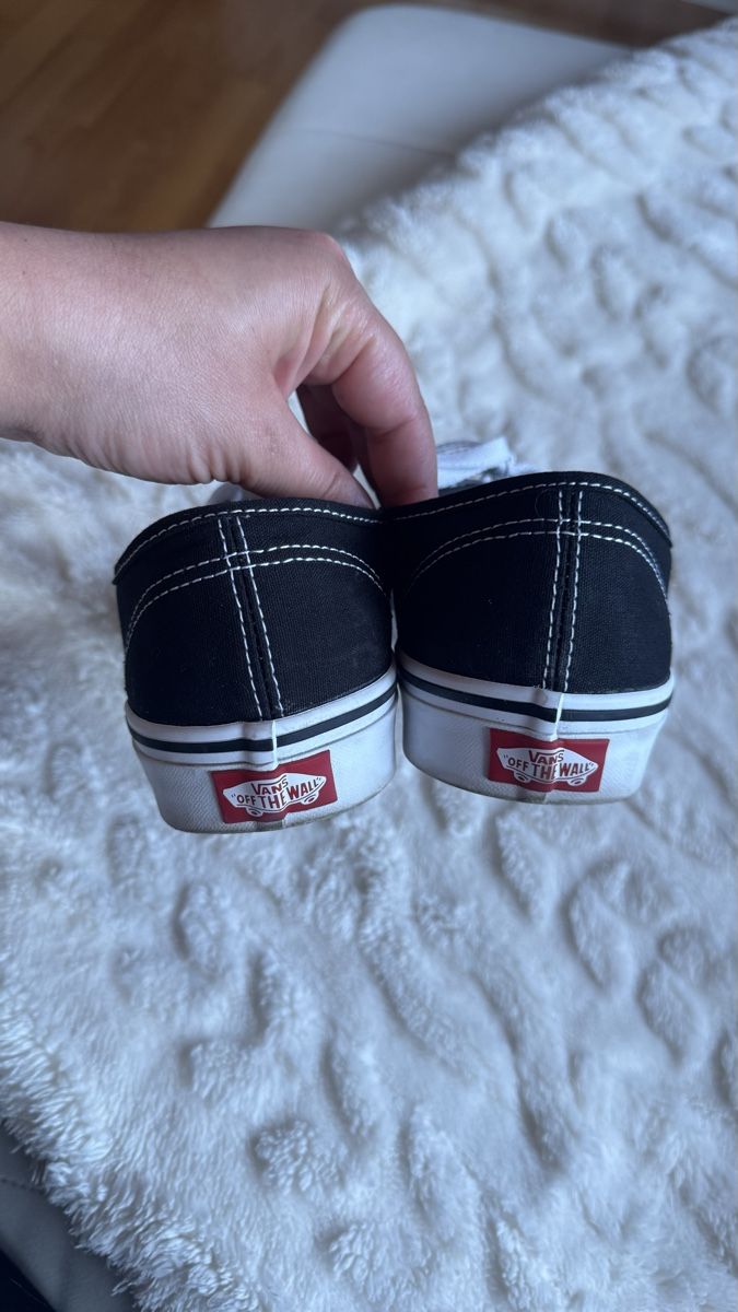 Vans Scarpe da uomo: Vans Sneakers 👟  – Usato da Surcasti venduto da Lenkita 3