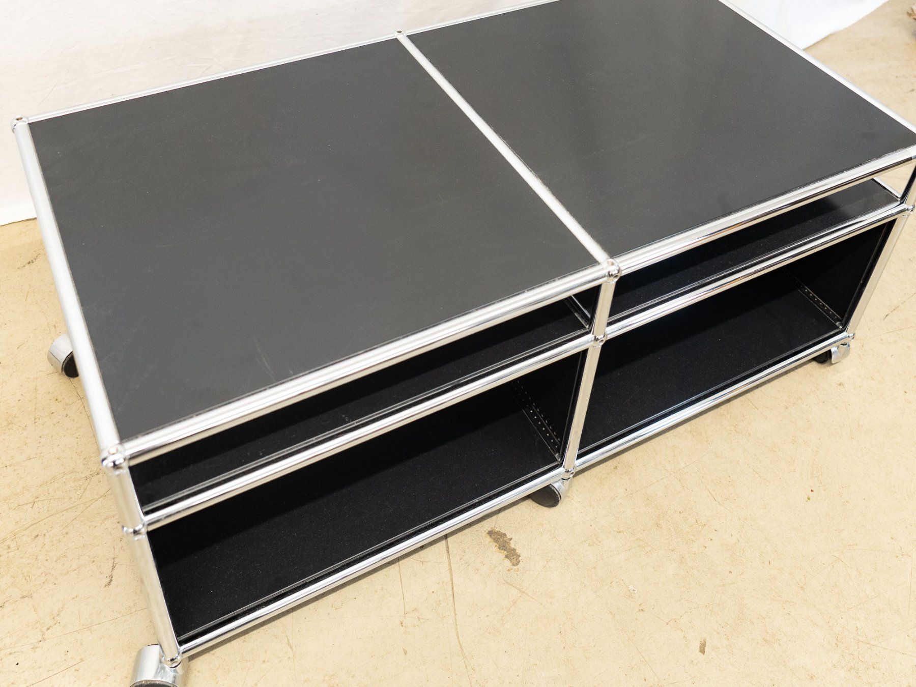 USM Cassettiere: USM Haller Lowboard - auf Rollen, schwarz - Ref. 05/44 – Usato da Au ZH venduto da BrockiAu 8