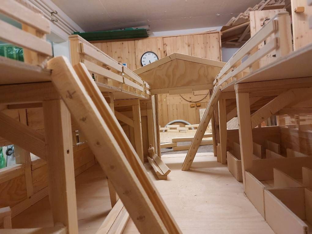 Giocattoli: Moderner Luxus Bauernhof aus Holz – Nuovo (secondo la descrizione) da Bätterkinden venduto da marzaeka 4