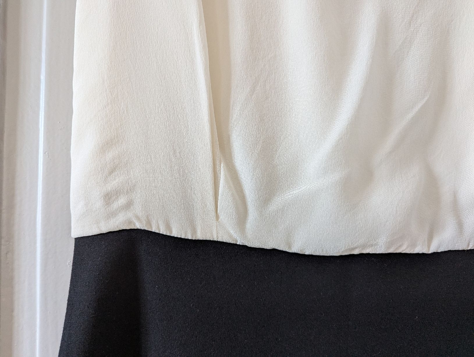 Sandro Vestiti: sublime robe en soie Sandro taille 1 – Nuovo (secondo la descrizione) da Montreux venduto da dem_gyt9 1