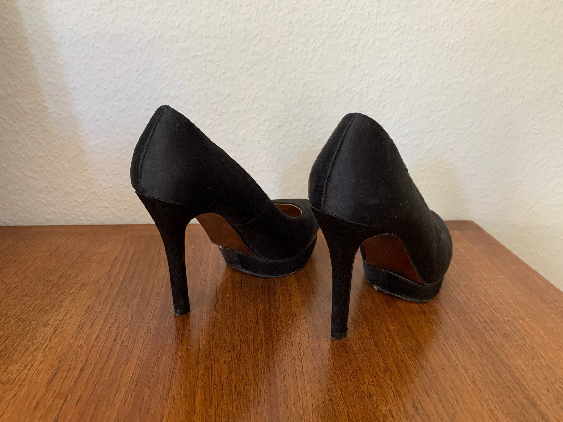 H&M Scarpe da donna: Pumps schwarz elegant - 36 – Usato da Zürich venduto da Diazaio 2