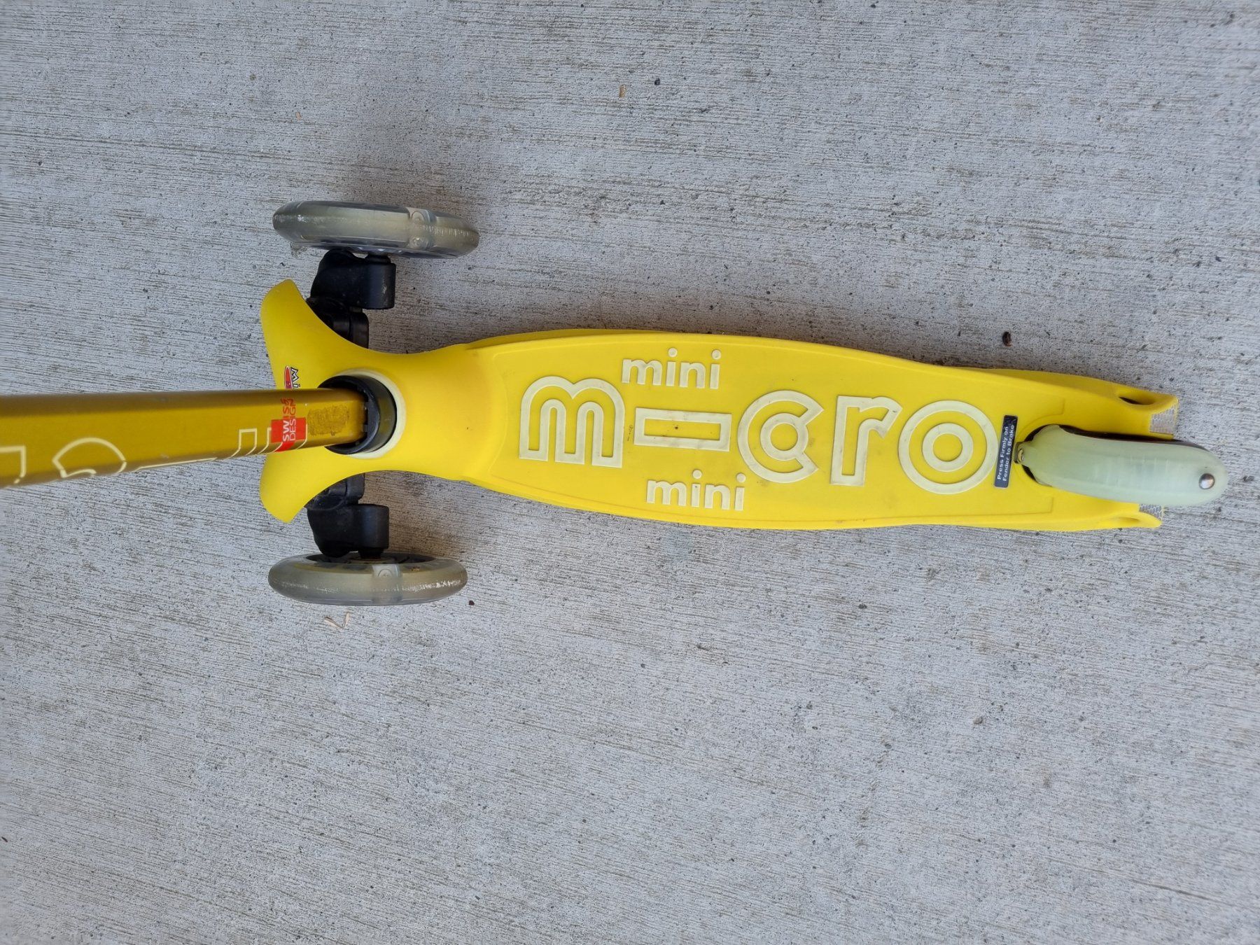 Micro Kickboard: Mini Micro gelb, LED Räder – Usato da Zürich venduto da zimmi_o 4