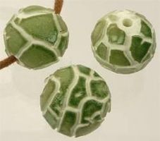 Perle Keramik     gebrochener Effekt     grün   19 mm