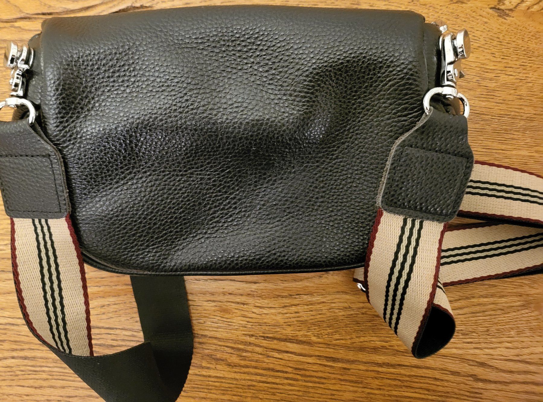 Taschen für Damen: Schöne Leder Bauchtasche in Schwarz – Gebraucht aus Basel von sci_67ms 5
