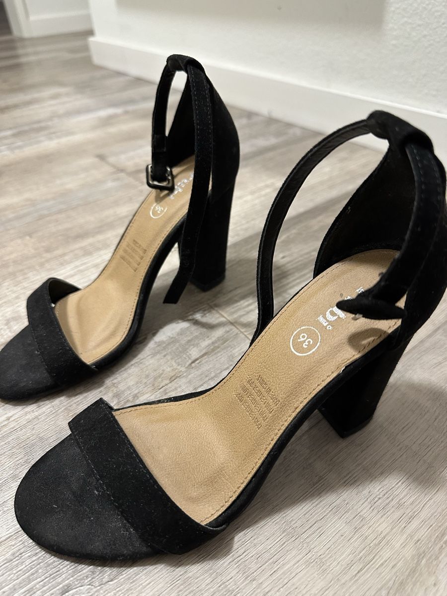 Chaussures femmes: Riemensandalette – Neuf (Voir description) à Schmerikon par and_rsl6 3