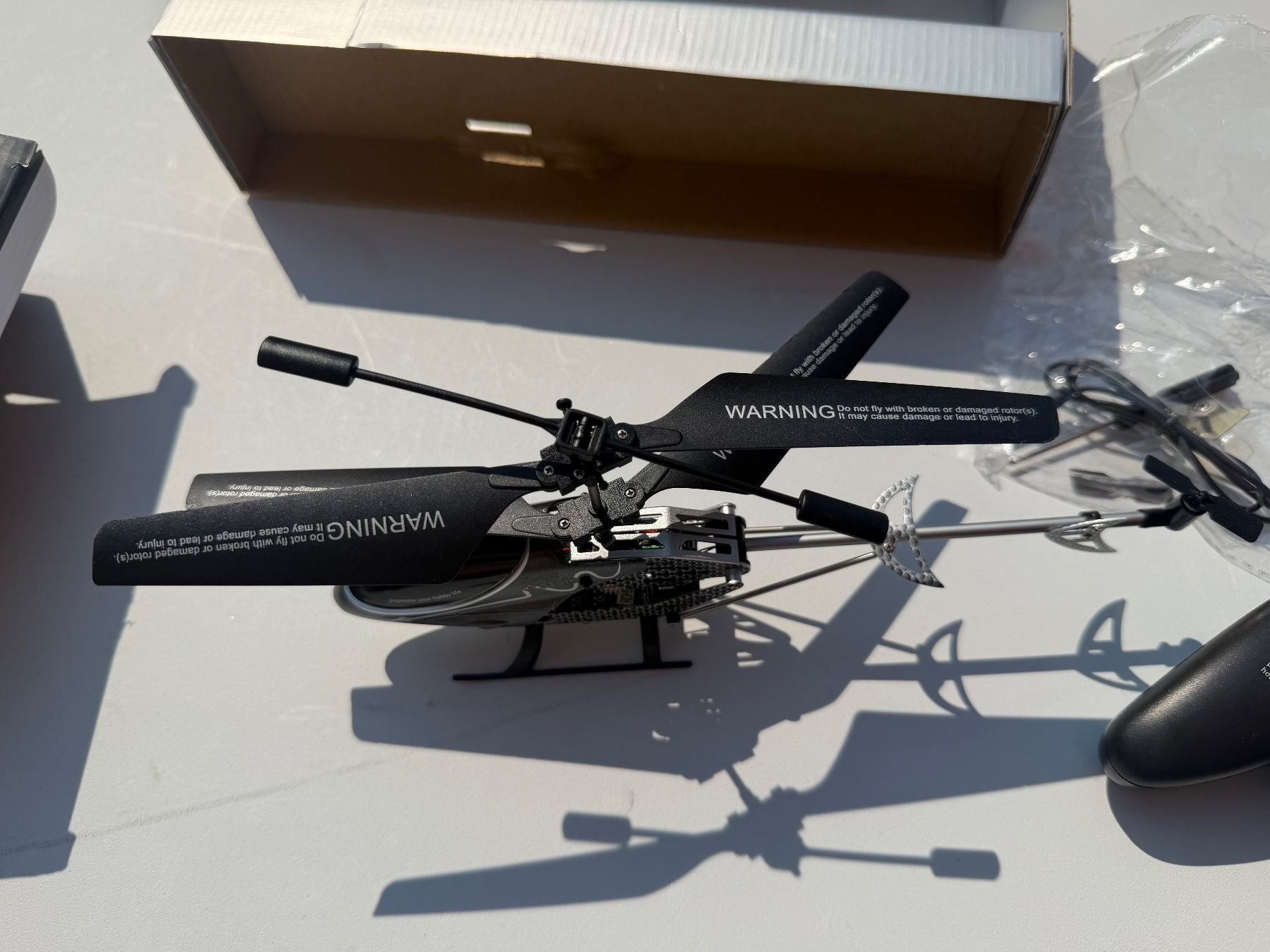 Giocattoli: Helicopter in Carbon-Look - including additional rotor Blade – Nuovo (secondo la descrizione) da Cugnasco venduto da tizianaq 2