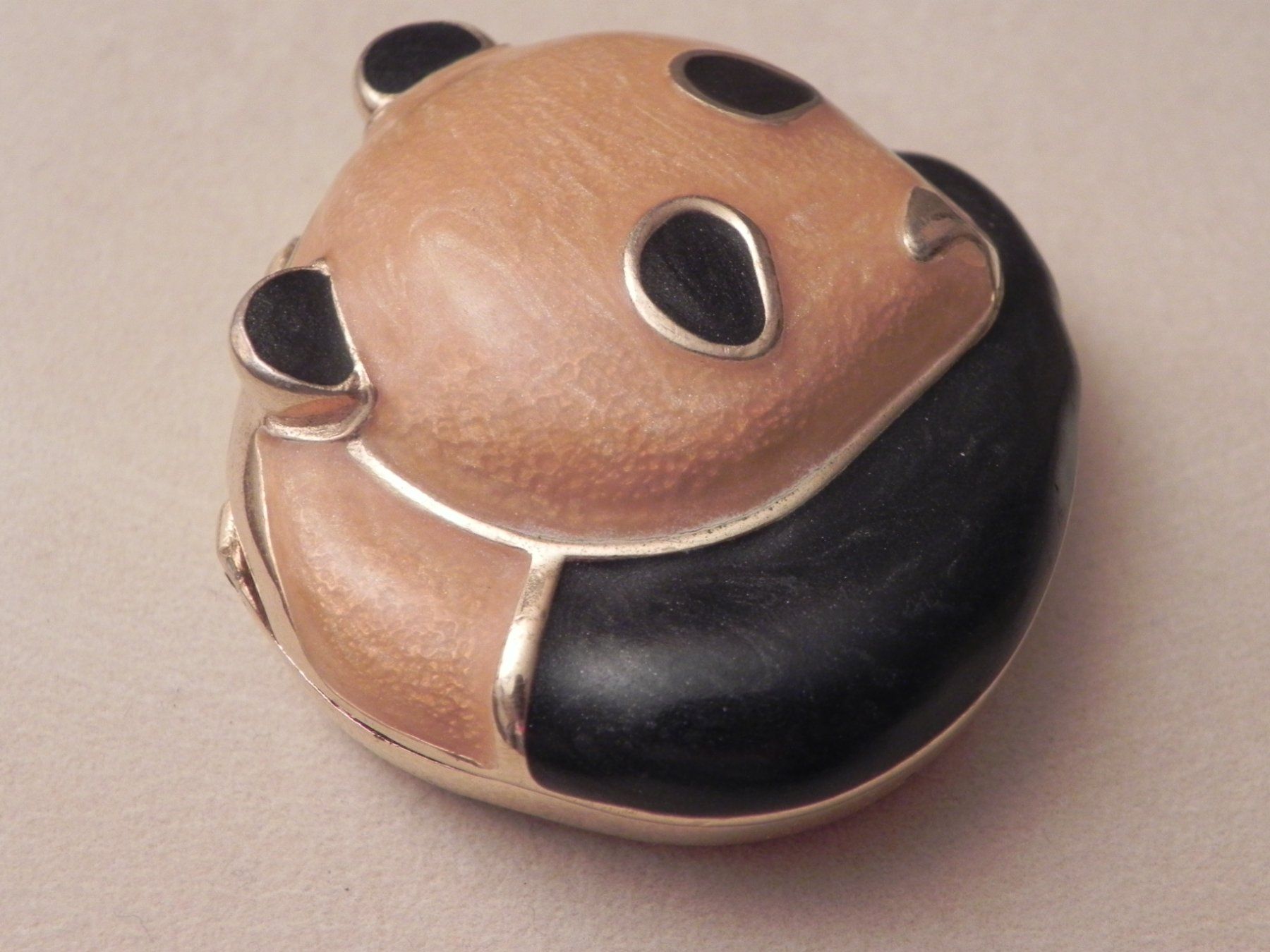 Estée Lauder Profumi & Eau de Toilette: RAR ESTEE LAUDER Solid Parfum-Dose "Panda" mit Emaille – Usato da Minusio venduto da Lory64 3