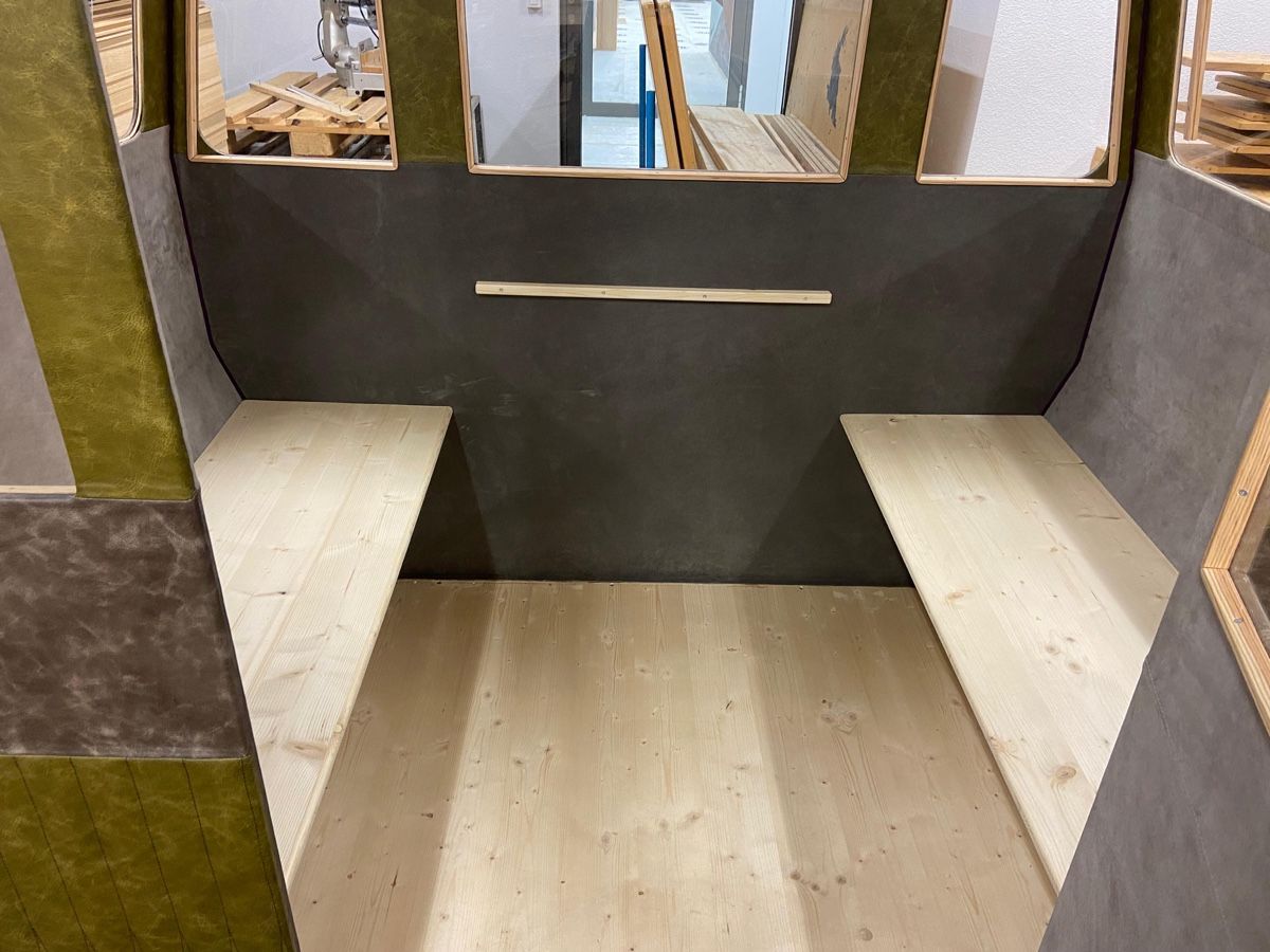 Carrozze: Handgemachte Holz/Leder Gondel – Nuovo (secondo la descrizione) da Krauchthal venduto da Billy97 5