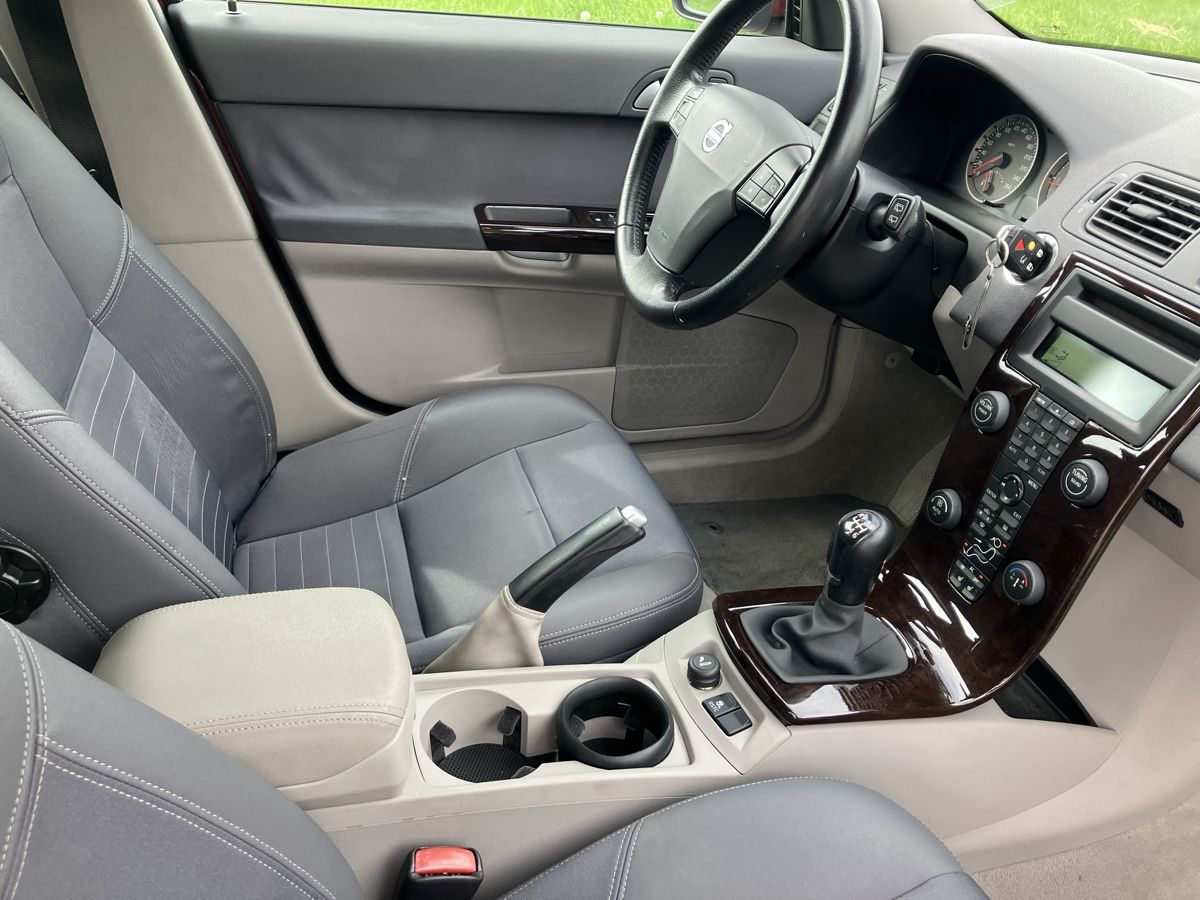 Volvo Automobili: Volvo V50 2.0D – Usato da Zauggenried venduto da Motopesche 4