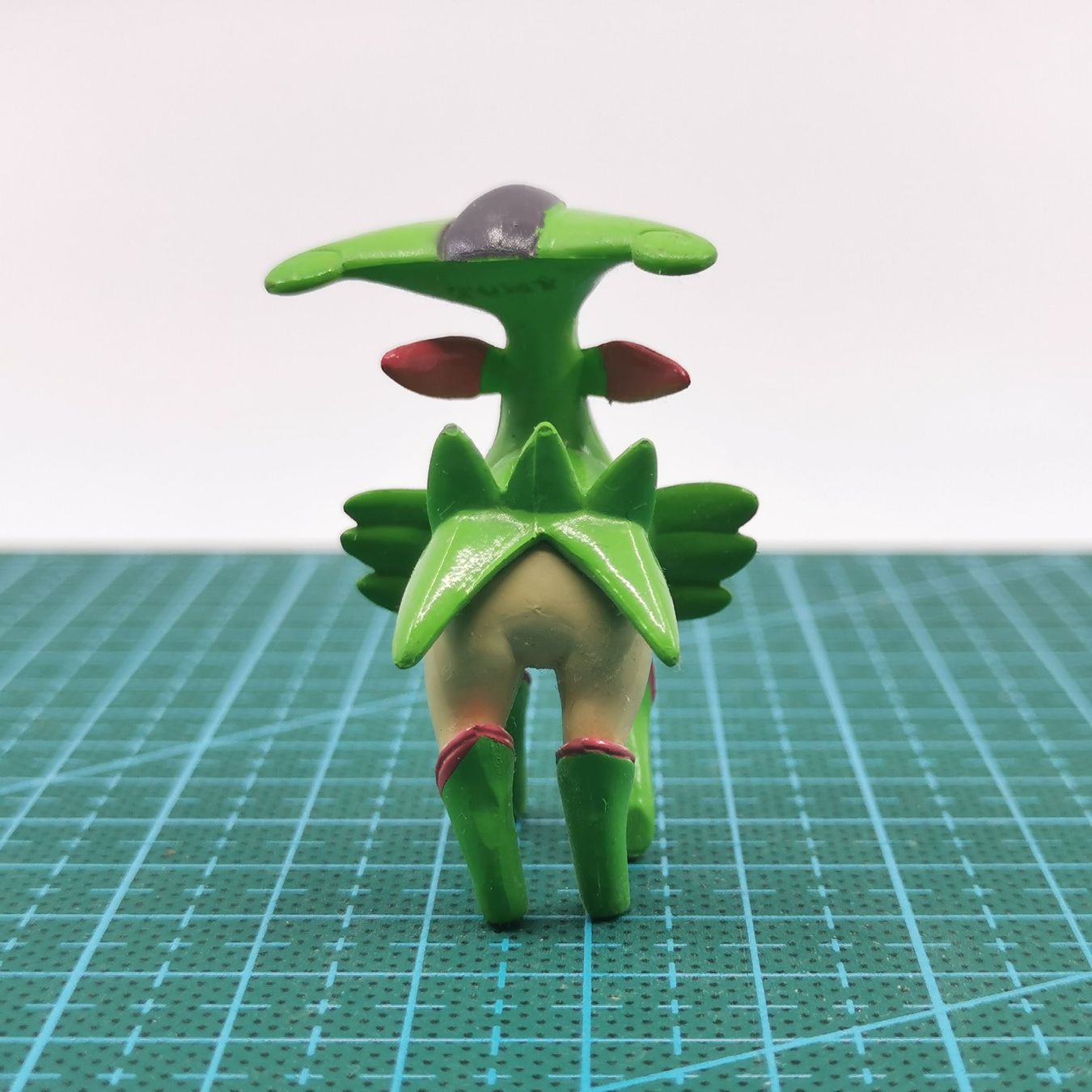 Nintendo Statuette: Figurine Pokemon Viridium Nintendo – Usato da Lutry venduto da Brocantosaurus 2