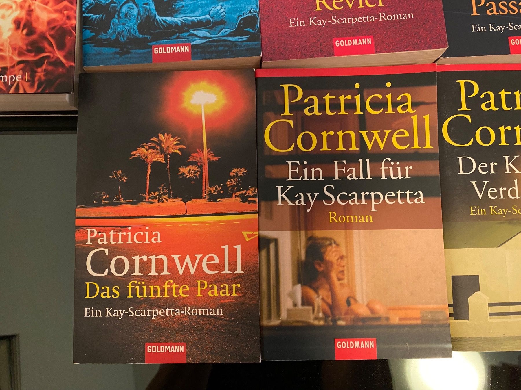 Libri: Partricia Cornwell 9 Bücher LP ca 200.- – Nuovo (secondo la descrizione) da Buchs-ZH venduto da Birikina 4