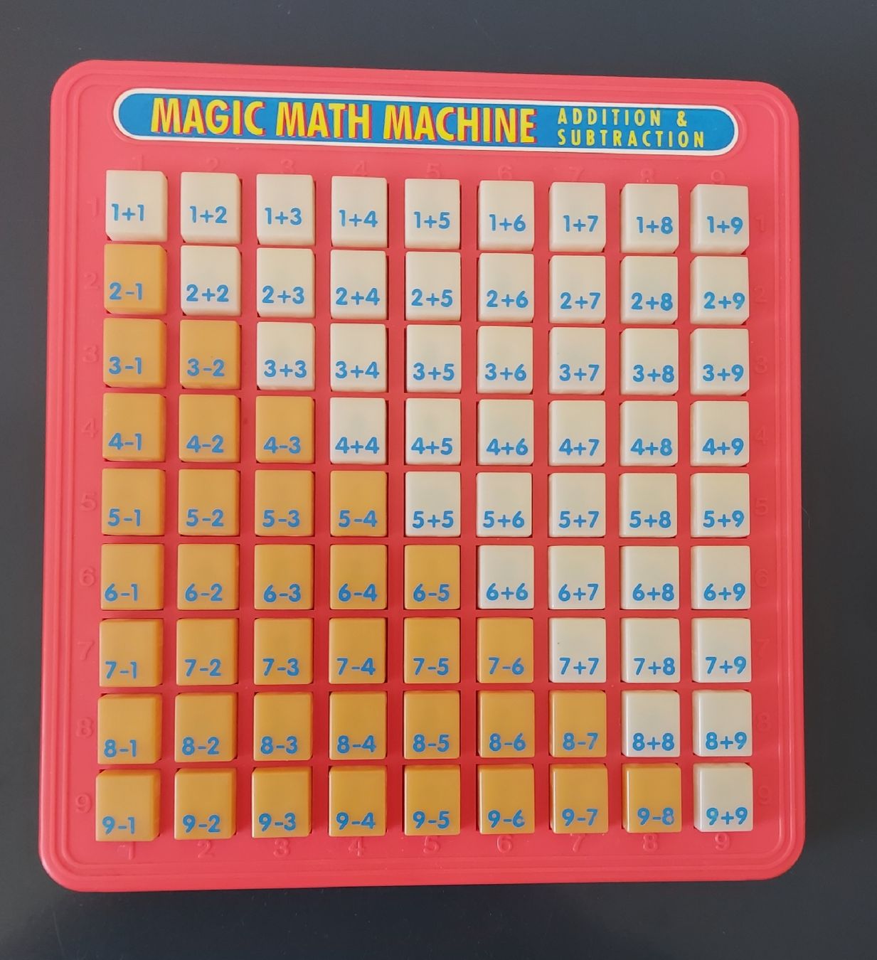Spiele: Magic Math Machine Addition & Subtraction Lernspiel – Gebraucht aus Basel von Sinibini86