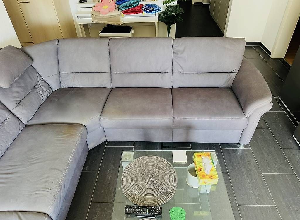 Sofas: Sofa gross + elektronisch verstellbar – Gebraucht aus Seengen von Daxko 3