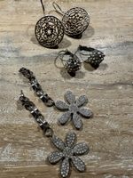 3 Paar Ohrringe Silberfarben Strass Blume neuwertig
