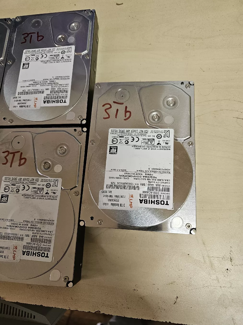 Harddisks: 5 Festplatten – Gebraucht aus Burgdorf von weggu.666 1