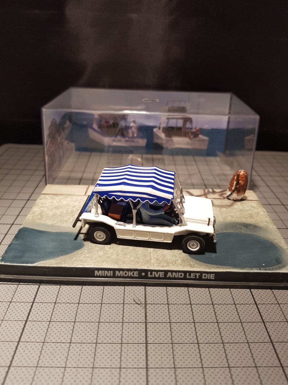 Modellini d'auto: Mini Moke - Live and Die - 007 James Bond – Usato da Chézard-St-Martin venduto da AlPat-Collections 2