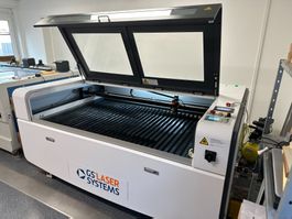 100 Watt CO₂-Laser mit Live-Autofokus – 160 × 100 cm
