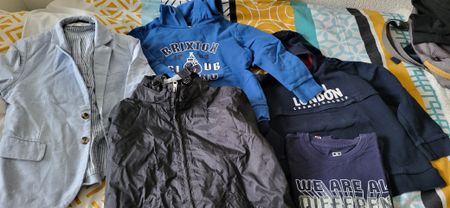 Lot de vêtements garçon (-122cm-128)  parfait pour l'automne