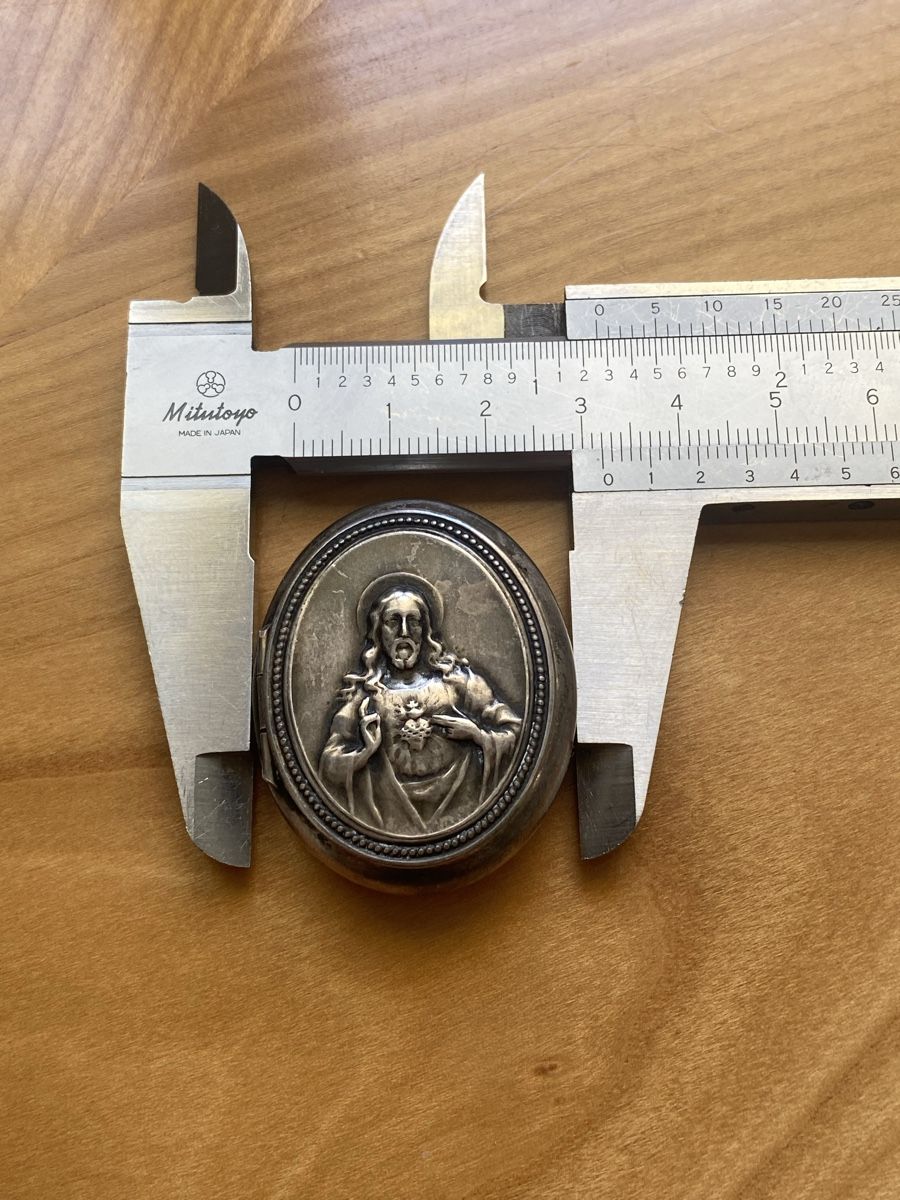 Statuette: 800 Silber Pillendose mit Herz-Jesu-Darstellung – Usato da Birr venduto da Vintage-Liebhaber 7