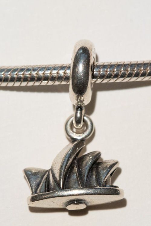 Pandora Charm Sydney Opera House (Gebraucht) in Liestal für CHF 6 – nur ...