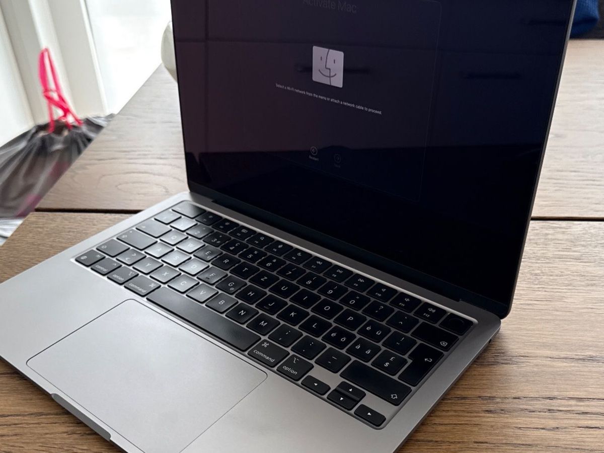Apple Notebook: Apple MacBook Air M2 256GB Silber gebraucht – Usato da Regensdorf venduto da forcla28 4