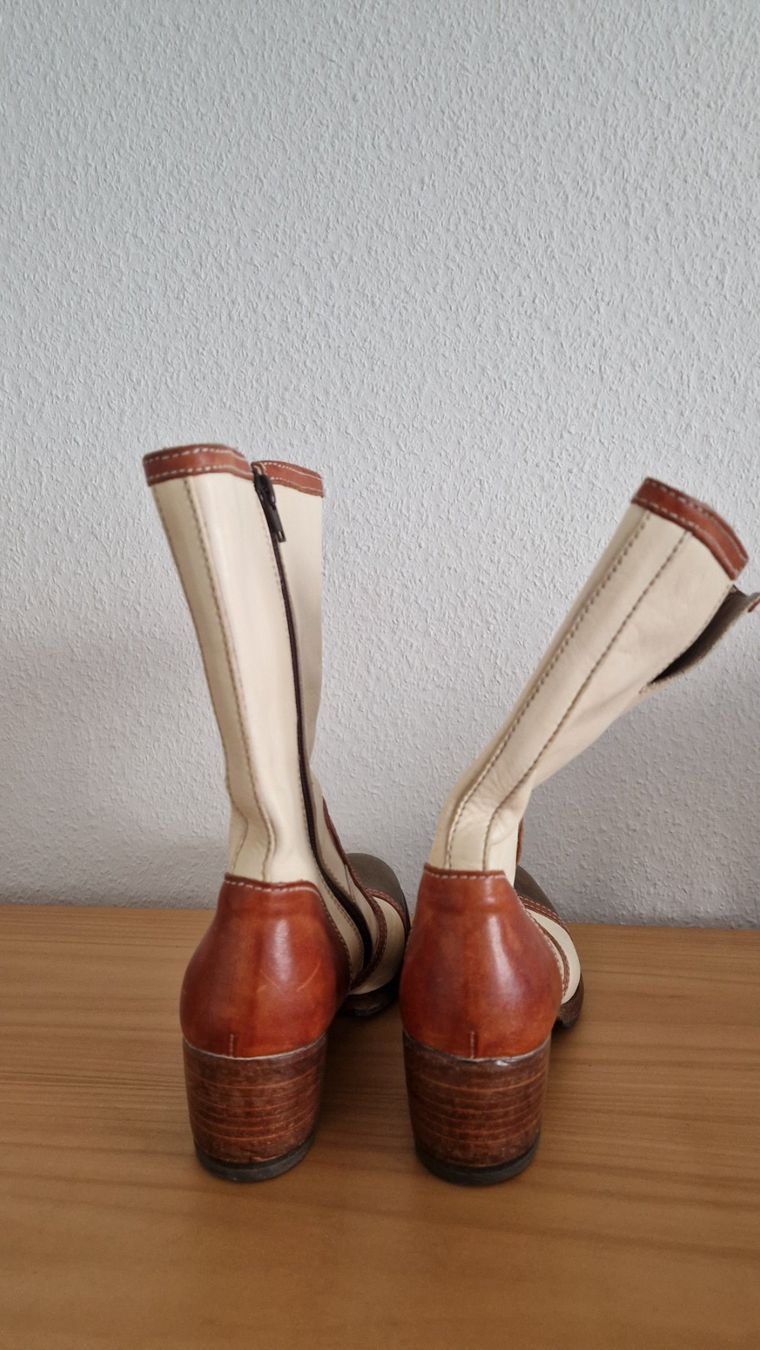 Chaussures femmes: Stiefeletten mehrfarbig – D'occasion à Luzern par kzu_8qsg 2