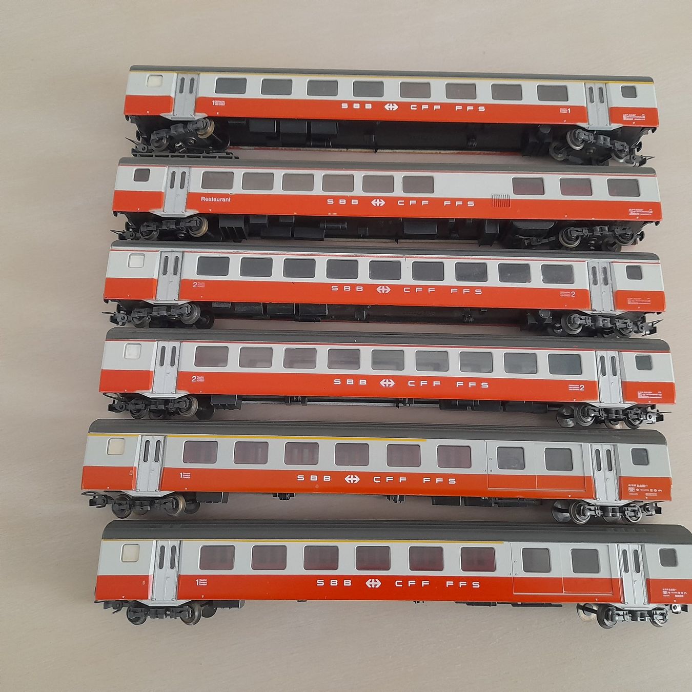 Liliput Modellini di ferrovie: Composition Swiss Express – Usato da Auvernier venduto da gandalf08 5
