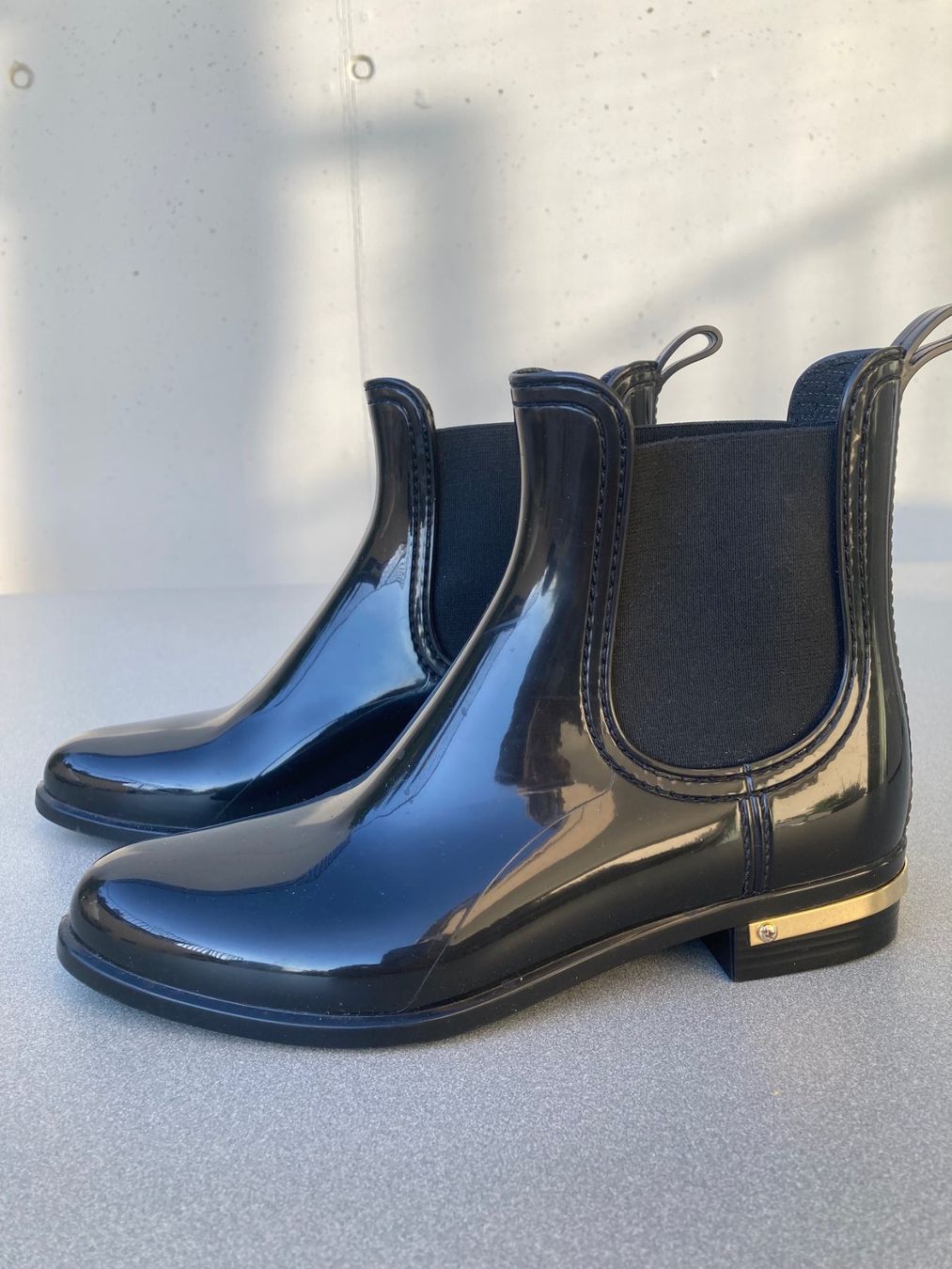 Navyboot Scarpe da donna: Navyboot Regenboots Schwarz. Gr.37 Regenstiefel anke Boots – Usato da Büron venduto da biclean