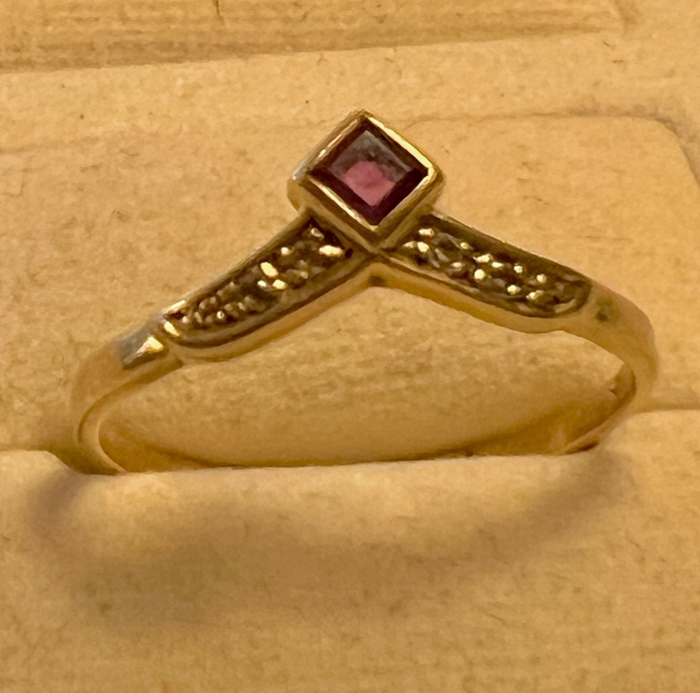 Anelli: Gold-Ring 14K mit Steinen – Usato da Chur venduto da Penting1935 1